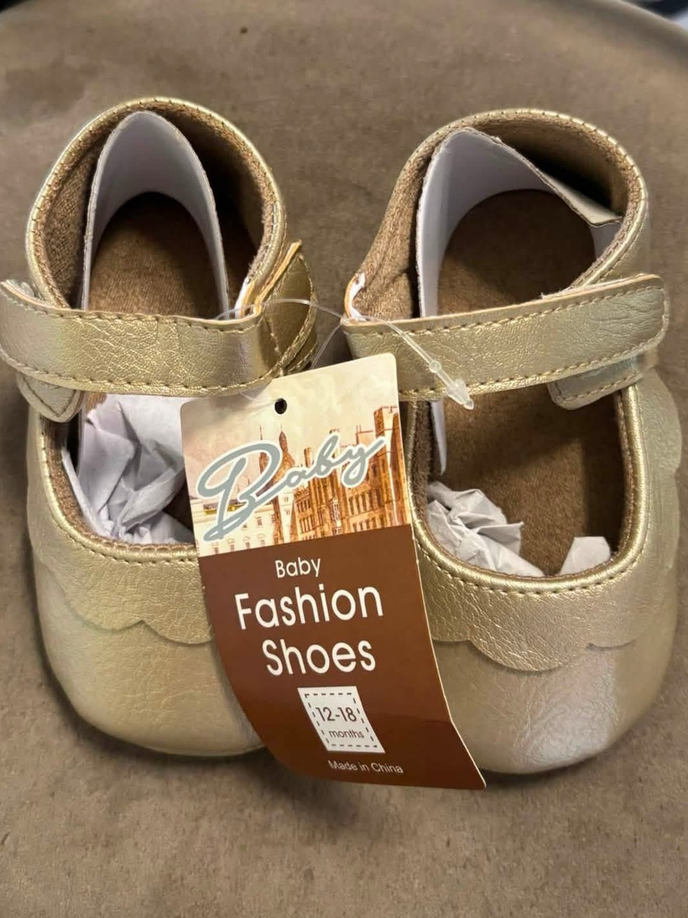 NWT 12/18m Amazon Gold Mary Jane scalloped NonSlip First Walkers Shoes.  RT 19